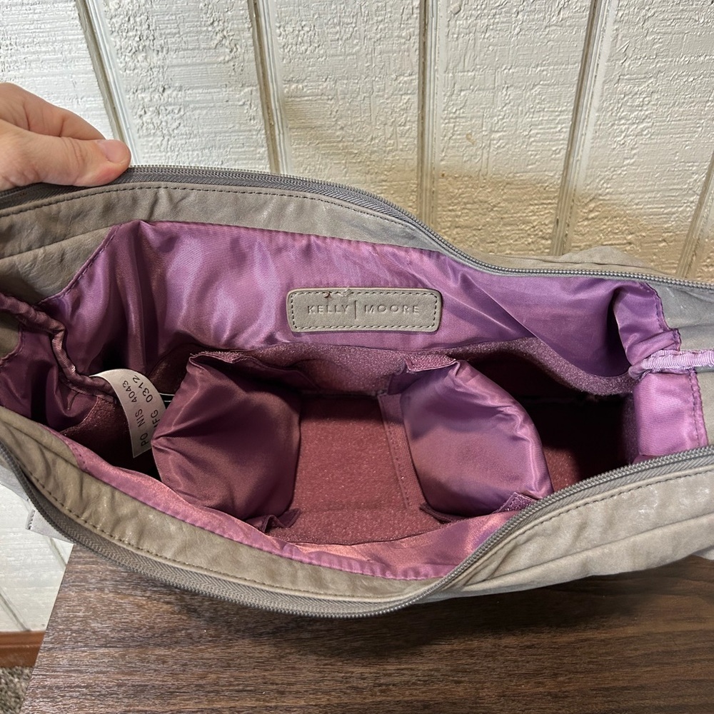 Kelly Moore B-Hobo Camera Bag - Picture 3 of 10